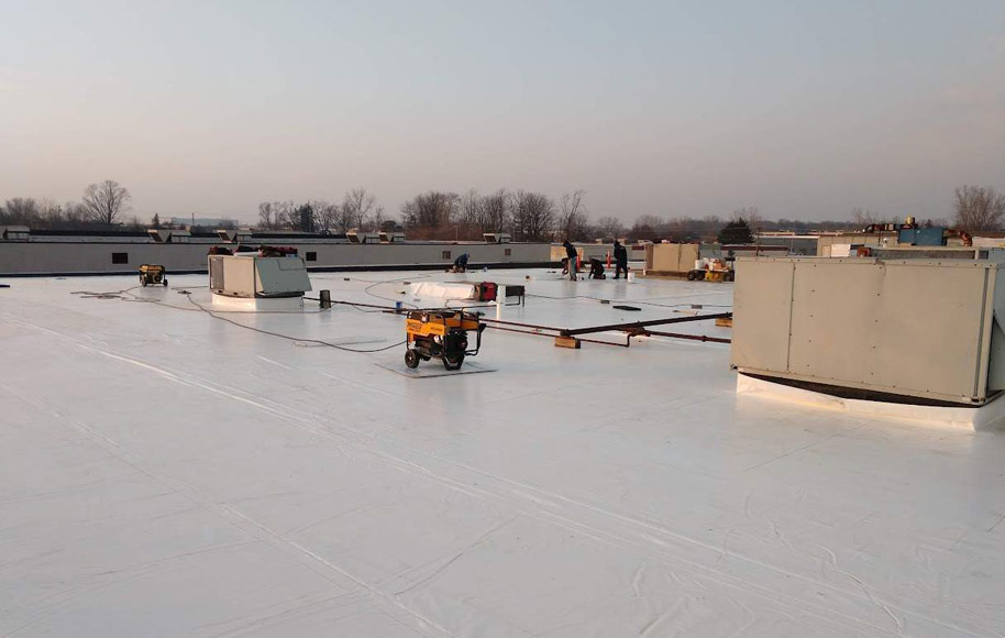 Roof replacement in Warren, Michigan